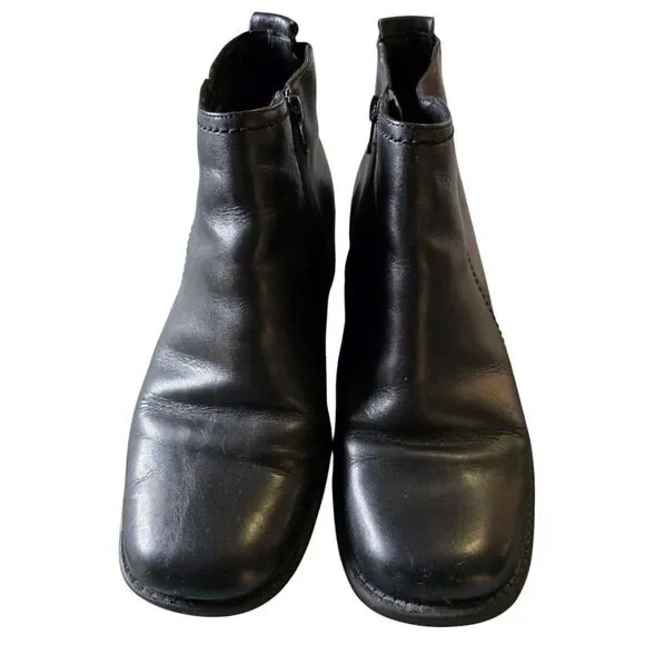 Women's Black Leather Booties Dockers Side Zip Womens 8M Excellent Condition - Picture 2 of 6